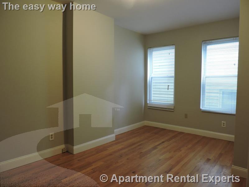 3 bed, 1 bath apartment for rent at 344 Putnam Ave Unit 1, Cambridgeport — photo 8 of 12