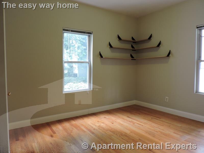 3 bed, 1 bath apartment for rent at 344 Putnam Ave Unit 1, Cambridgeport — photo 6 of 12