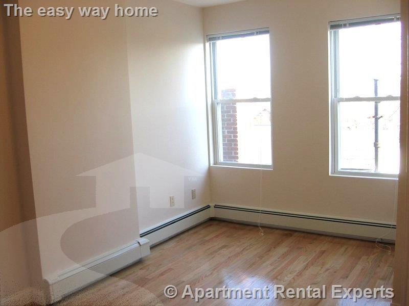 3 bed, 1 bath apartment for rent at 344 Putnam Ave Unit 3, Cambridgeport — photo 2 of 13