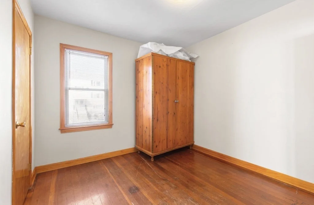 3 bed, 1 bath apartment for rent at 344 Snell St Unit 2, Fall River — photo 10 of 10