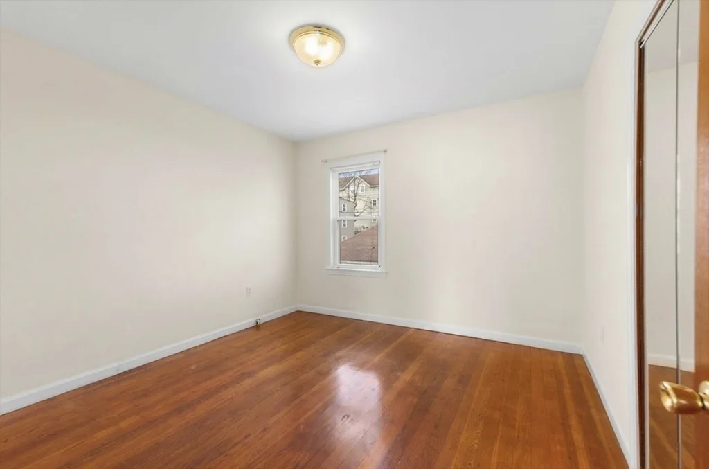 3 bed, 1 bath apartment for rent at 344 Snell St Unit 2, Fall River — photo 8 of 10