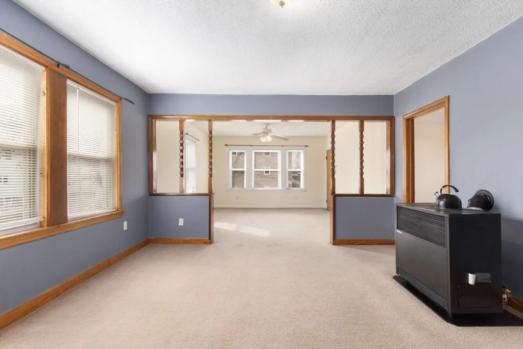 3 bed, 1 bath apartment for rent at 344 Snell St Unit 2, Fall River — photo 6 of 10