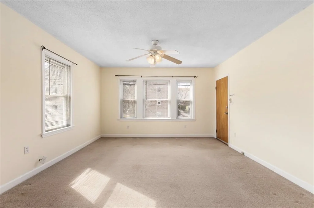 3 bed, 1 bath apartment for rent at 344 Snell St Unit 2, Fall River — photo 7 of 10