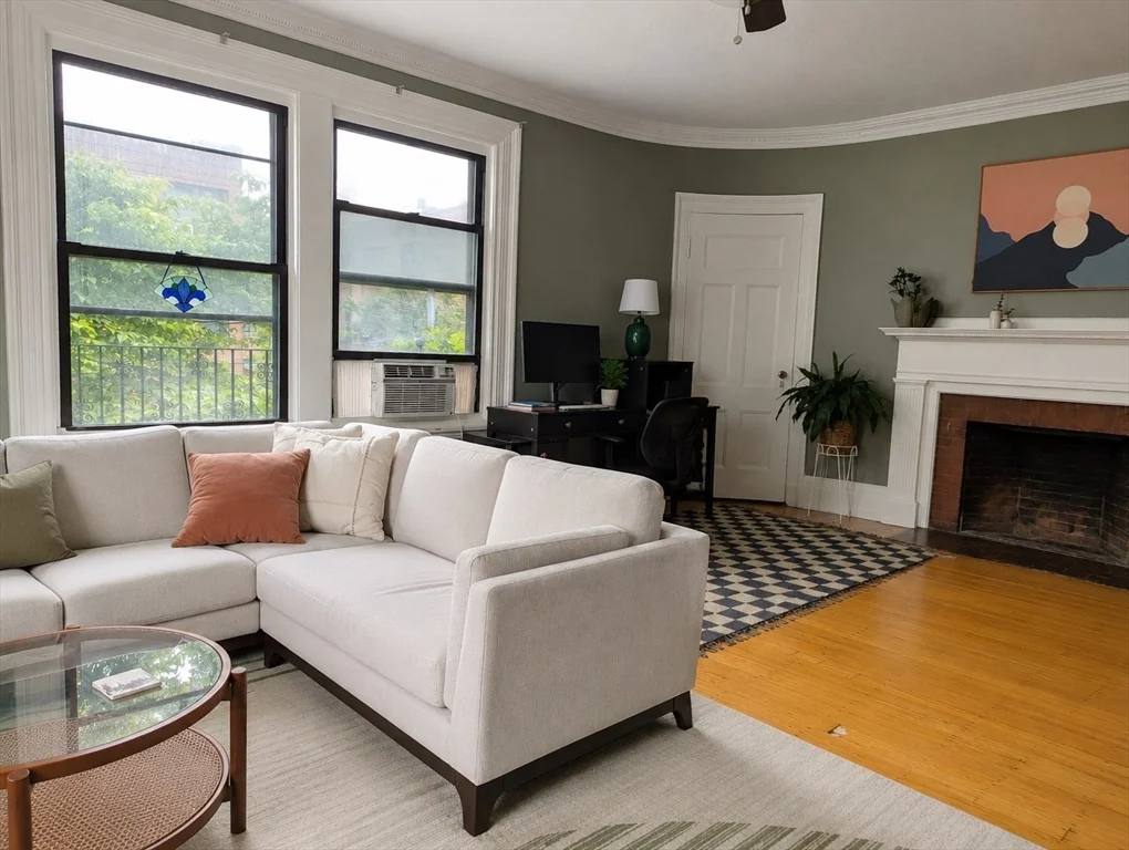 1 bed, 1 bath apartment for rent at 344 Tappan St Unit 2, Brookline Hills — photo 5 of 14