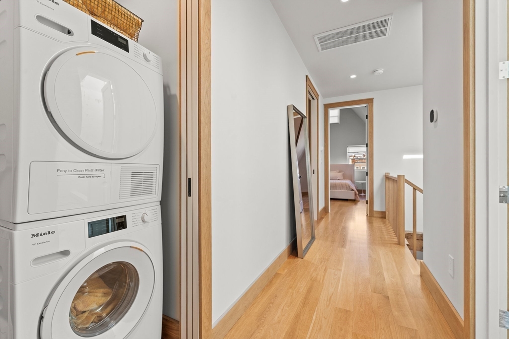 3 bed, 2 bath apartment for rent at 344 Tappan Unit 3, Brookline — photo 17 of 35