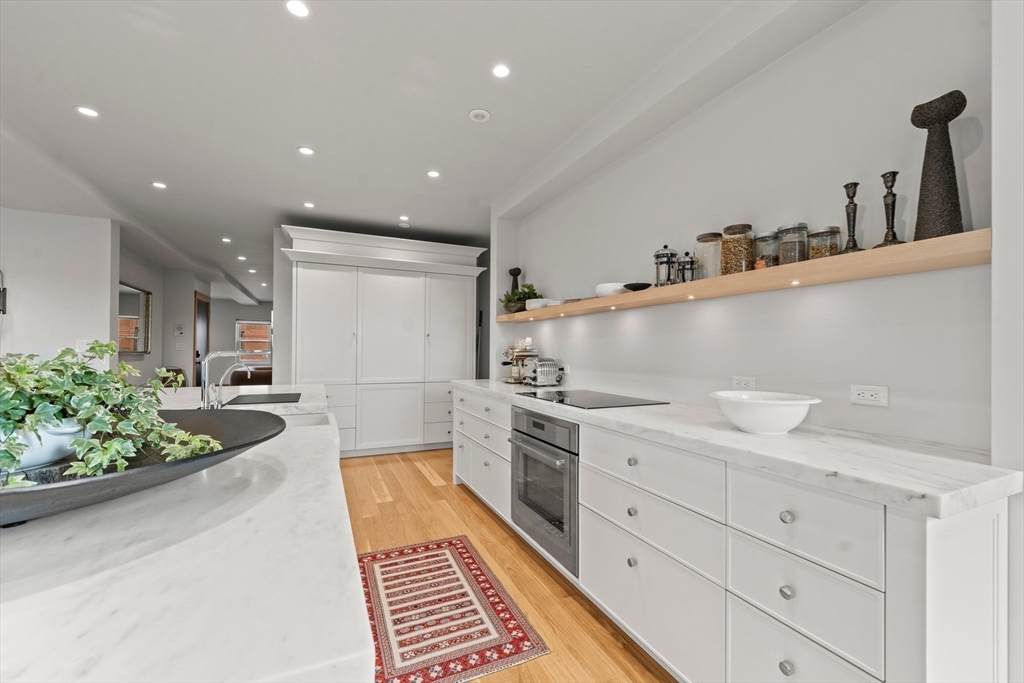 3 bed, 2 bath apartment for rent at 344 Tappan Unit 3, Brookline — photo 2 of 35