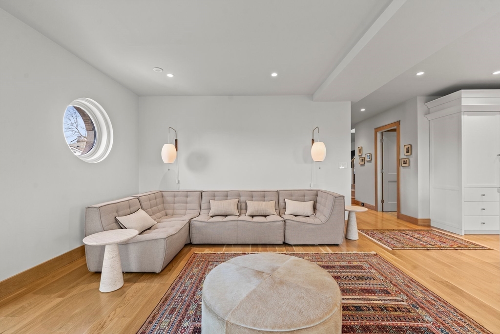 3 bed, 2 bath apartment for rent at 344 Tappan Unit 3, Brookline — photo 5 of 35