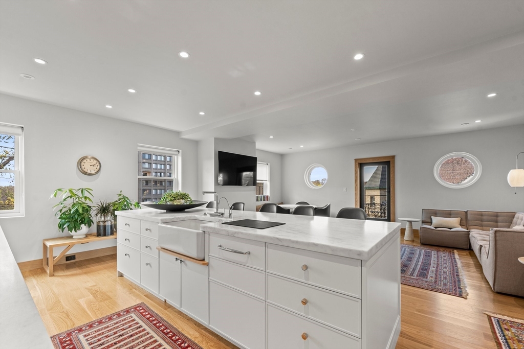 3 bed, 2 bath apartment for rent at 344 Tappan Unit 3, Brookline — photo 3 of 35