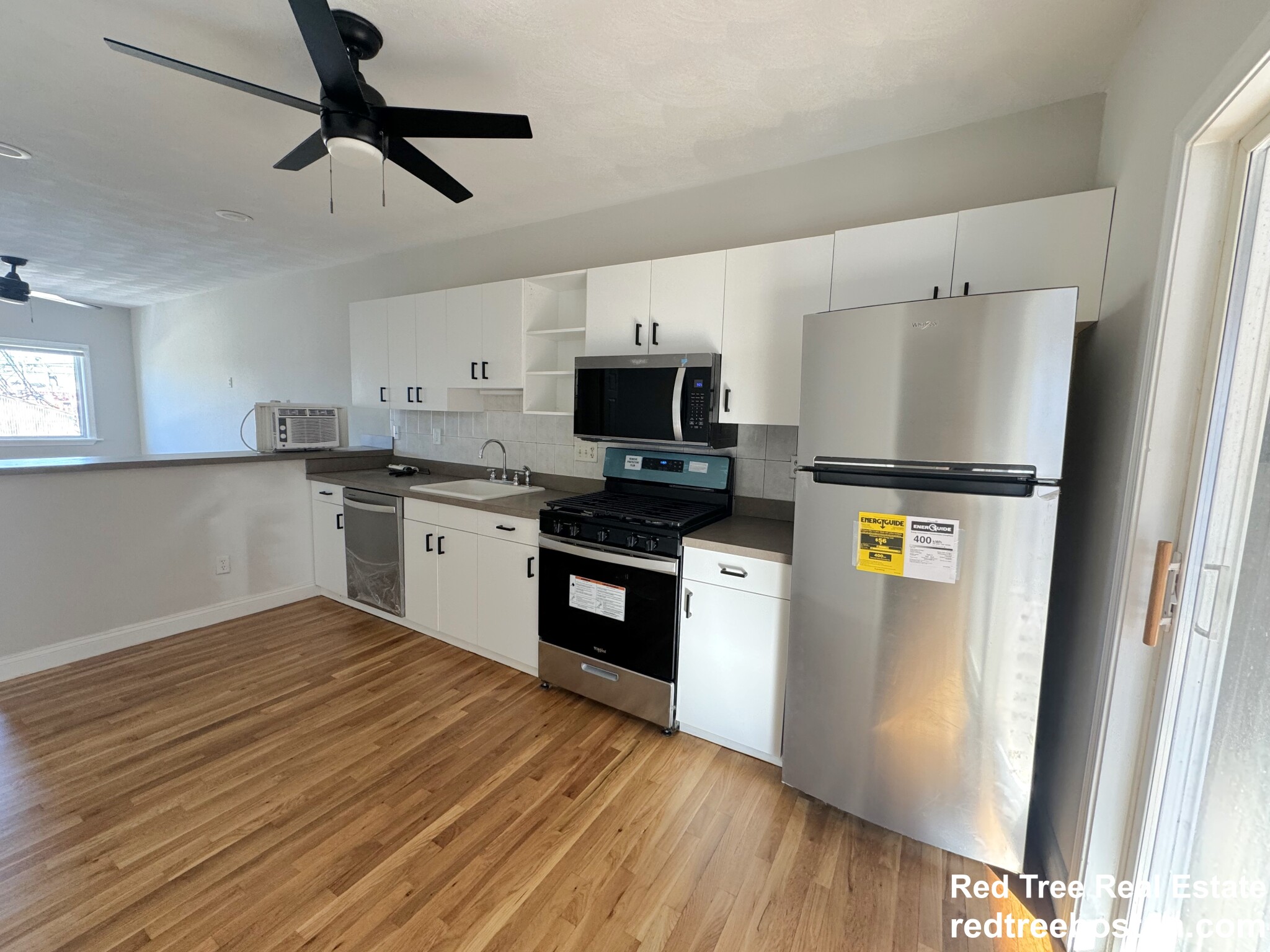 2 bed, 1 bath apartment for rent at 345 Border St Unit 2, Central Square — photo 5 of 12