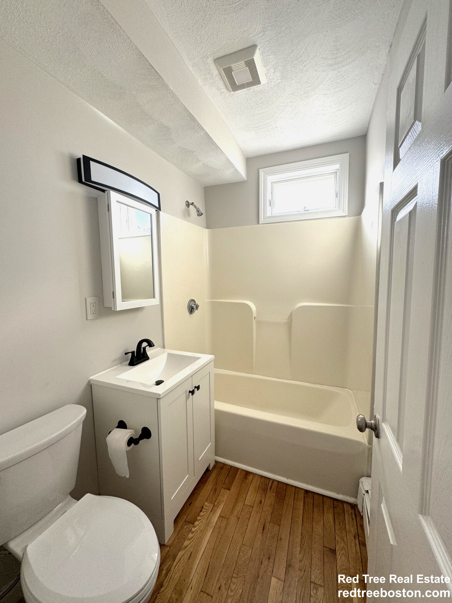 2 bed, 1 bath apartment for rent at 345 Border St Unit 2, Central Square — photo 9 of 12