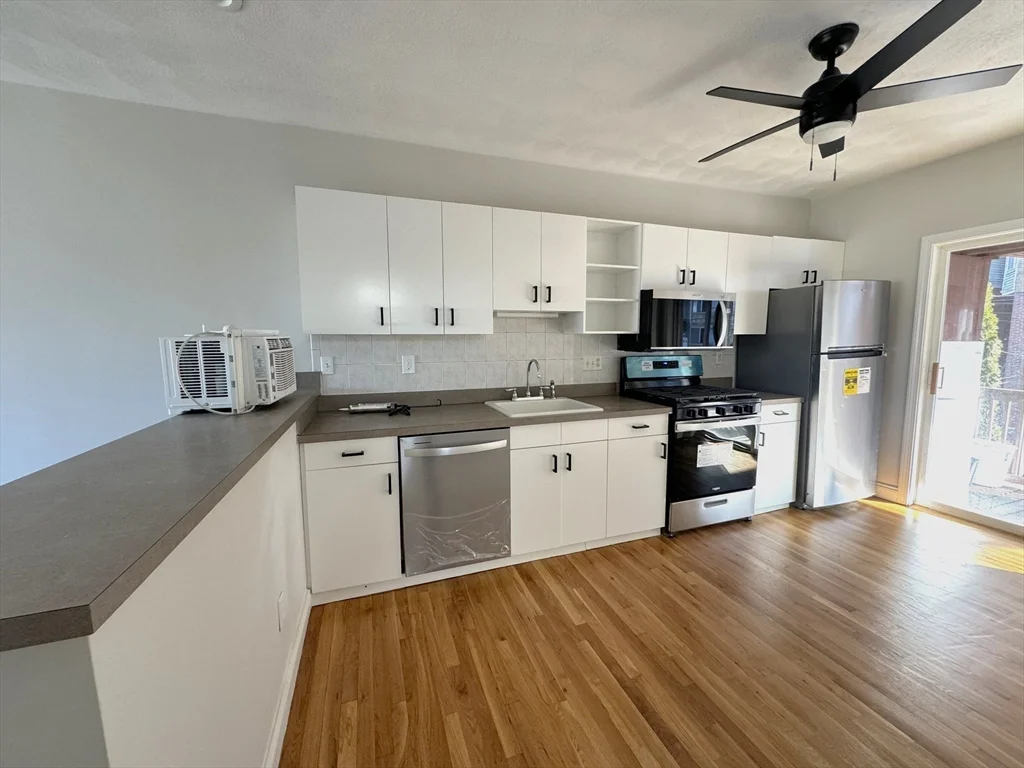 2 bed, 1 bath apartment for rent at 345 Border Unit 3, Boston — photo 3 of 11
