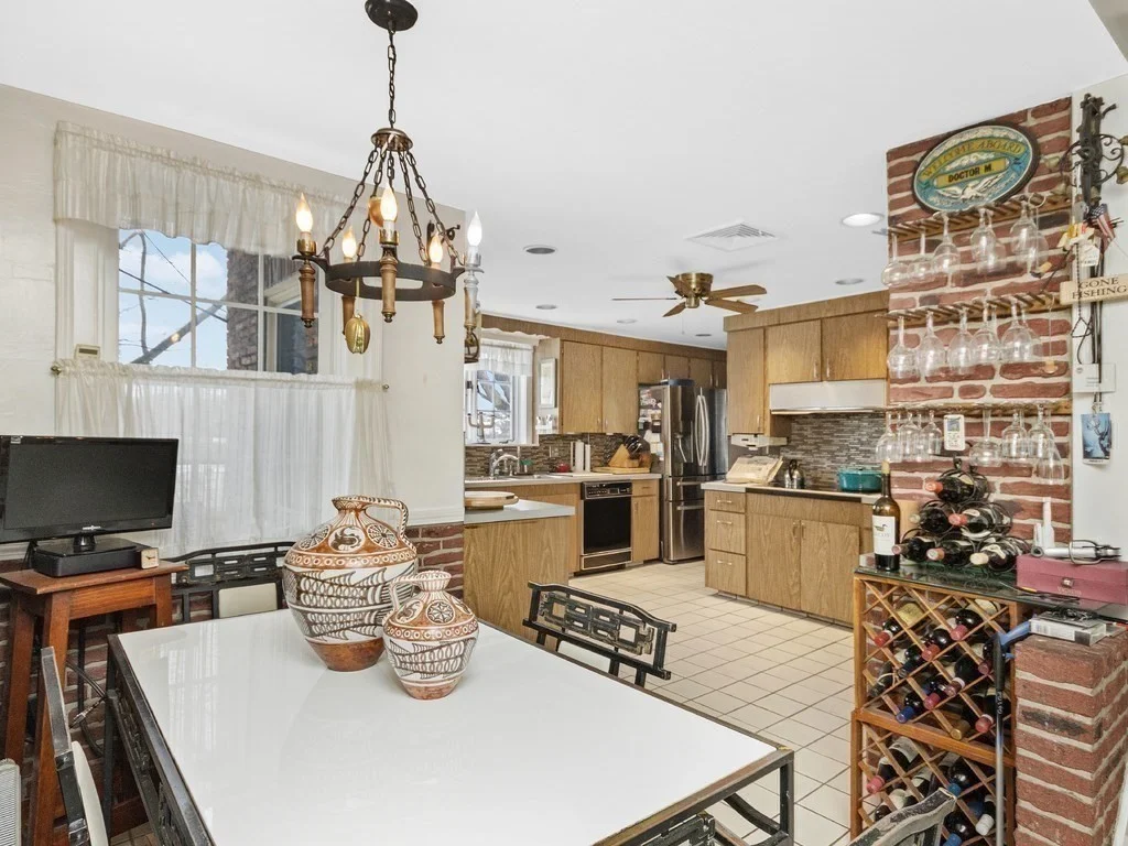 5 bed, 4+ bath apartment for rent at 345 Clinton Rd, Brookline — photo 6 of 25