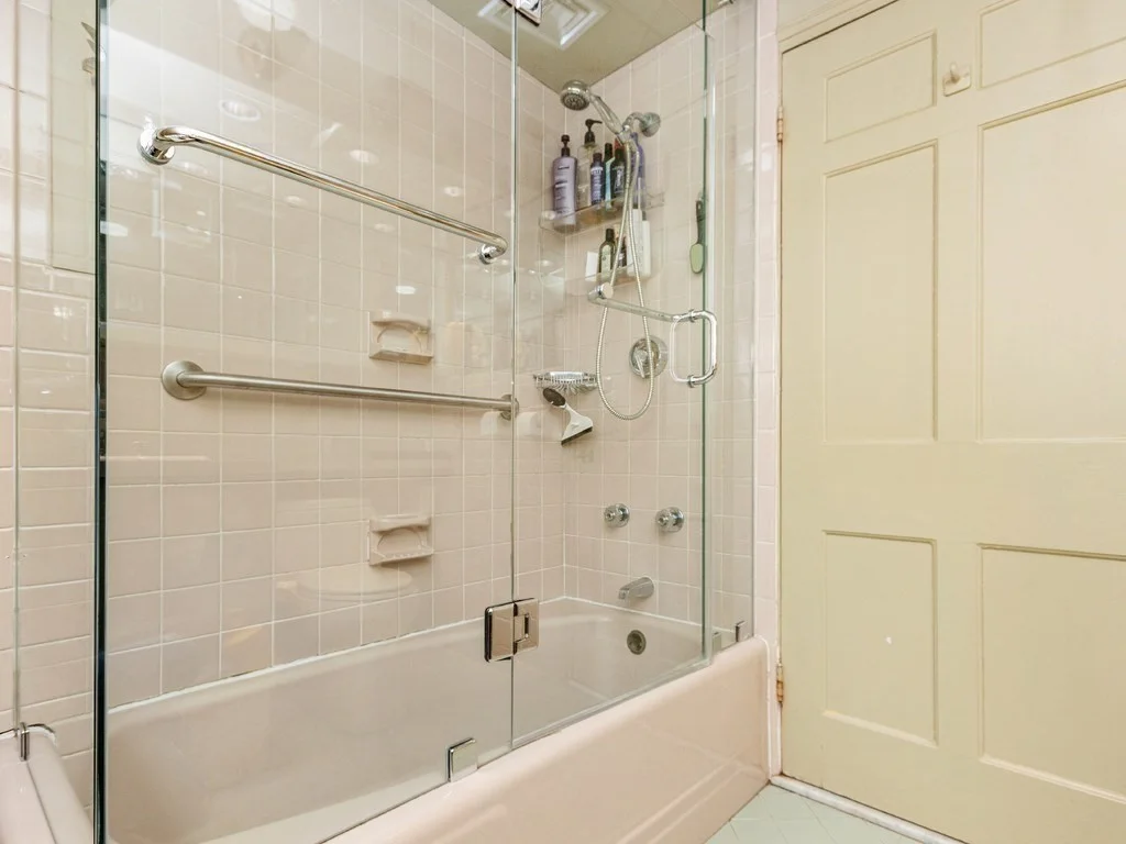 5 bed, 4+ bath apartment for rent at 345 Clinton Rd, Brookline — photo 8 of 25
