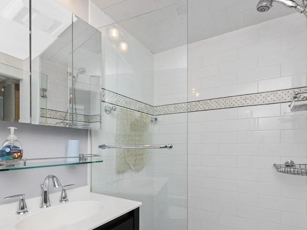 5 bed, 4+ bath apartment for rent at 345 Clinton Rd, Brookline — photo 20 of 25