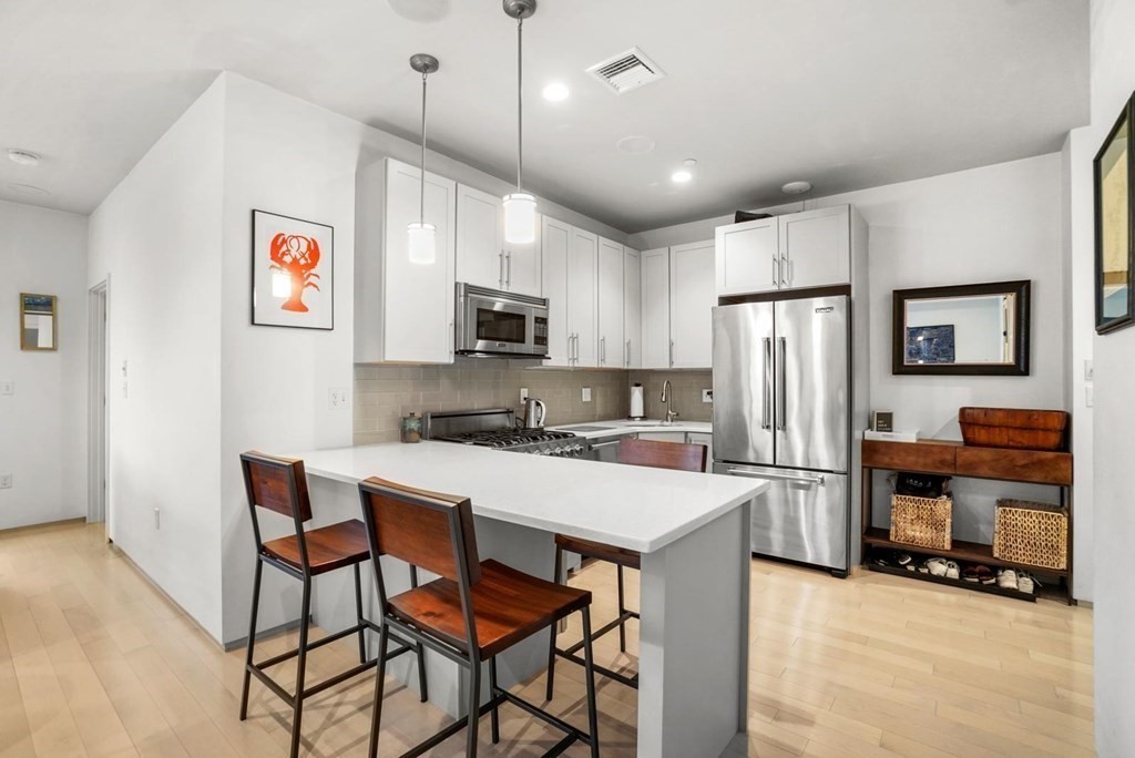 2 bed, 1 bath apartment for rent at 345 D St Unit 12, South Boston — photo 2 of 21