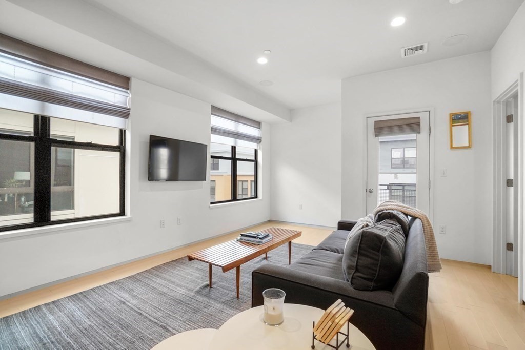 2 bed, 1 bath apartment for rent at 345 D St Unit 12, South Boston — photo 6 of 21