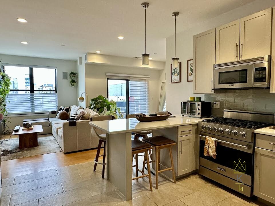 2 bed, 1 bath apartment for rent at 345 D St Unit 3, South Boston