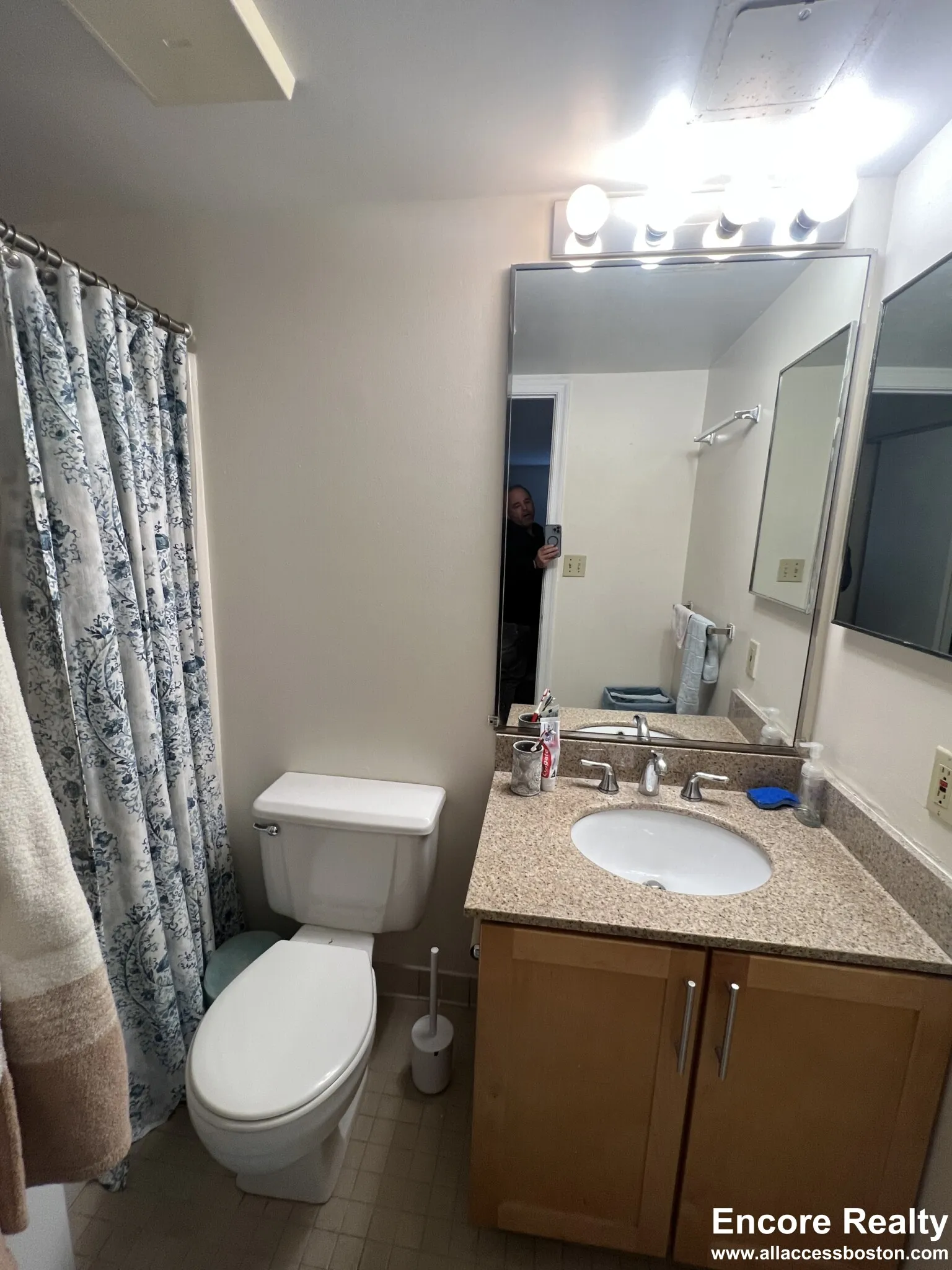 1 bed, 1 bath apartment for rent at 345 Franklin St Unit 103M, Riverside — photo 10 of 20