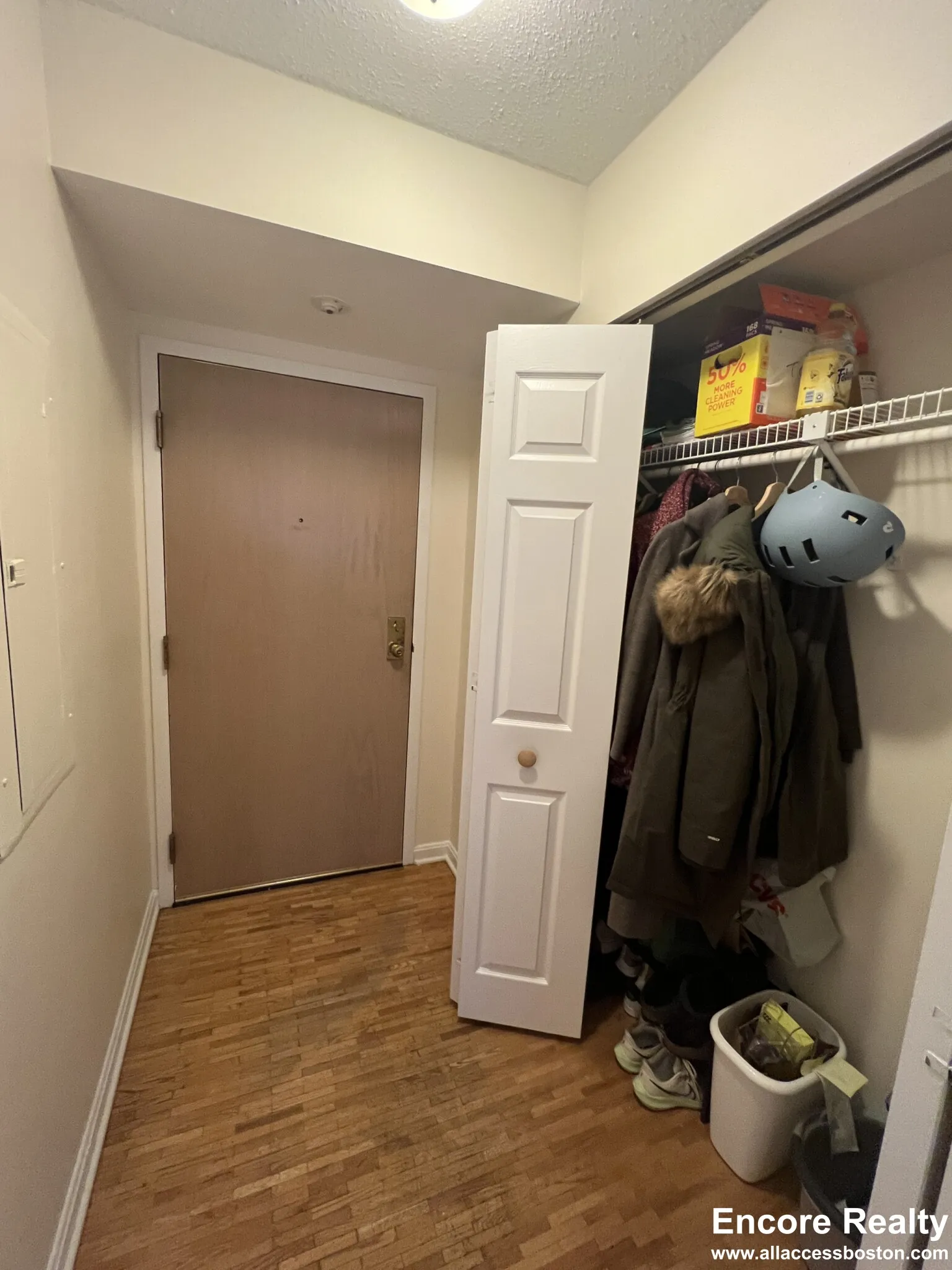 1 bed, 1 bath apartment for rent at 345 Franklin St Unit 103M, Riverside — photo 13 of 20