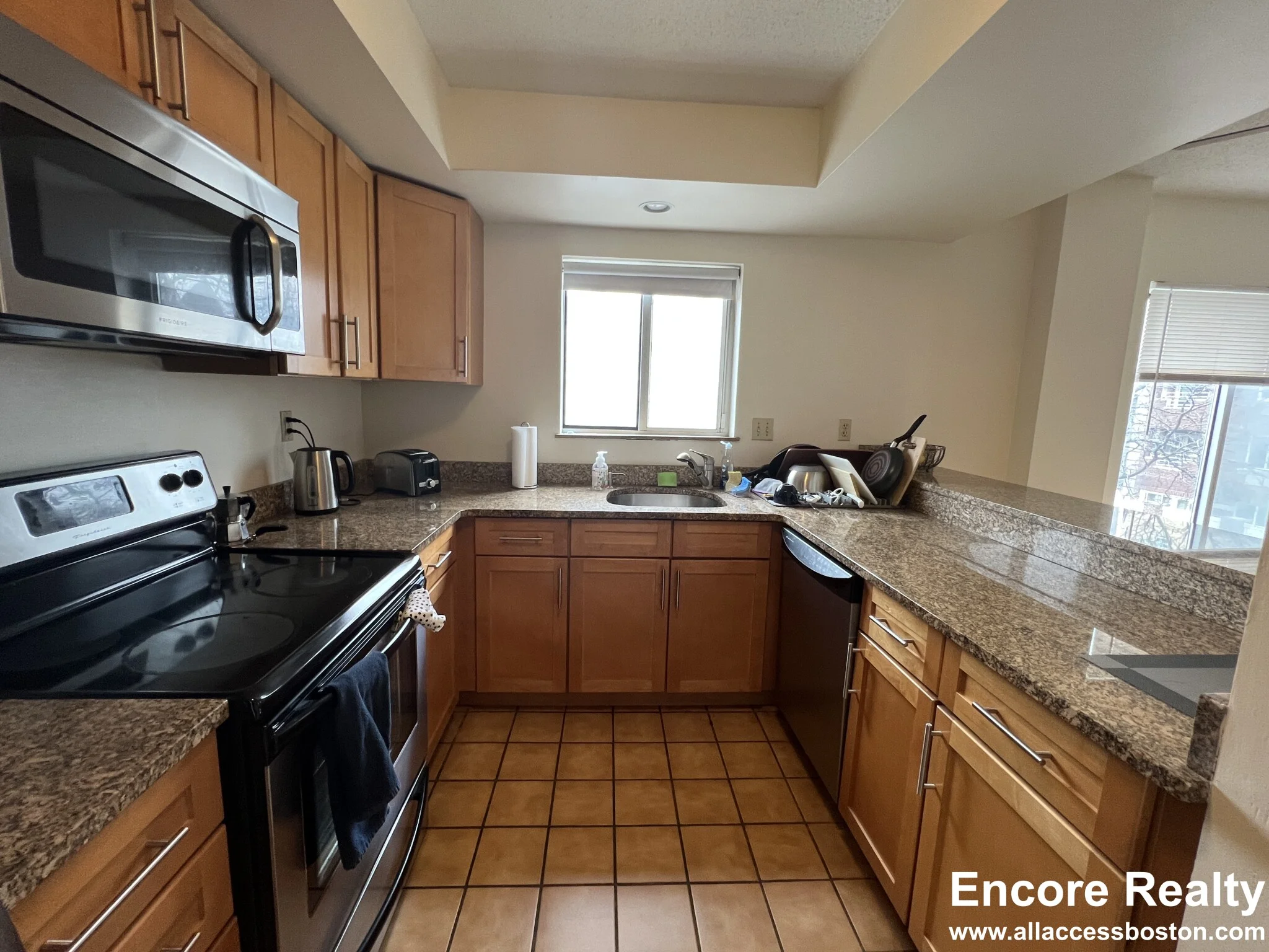 1 bed, 1 bath apartment for rent at 345 Franklin St Unit 103M, Riverside — photo 19 of 20