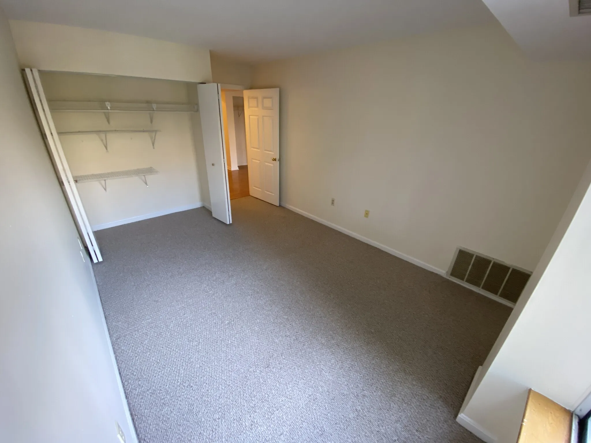 2 bed, 1.5 bath apartment for rent at 345 Franklin St Unit 104, Riverside — photo 8 of 16