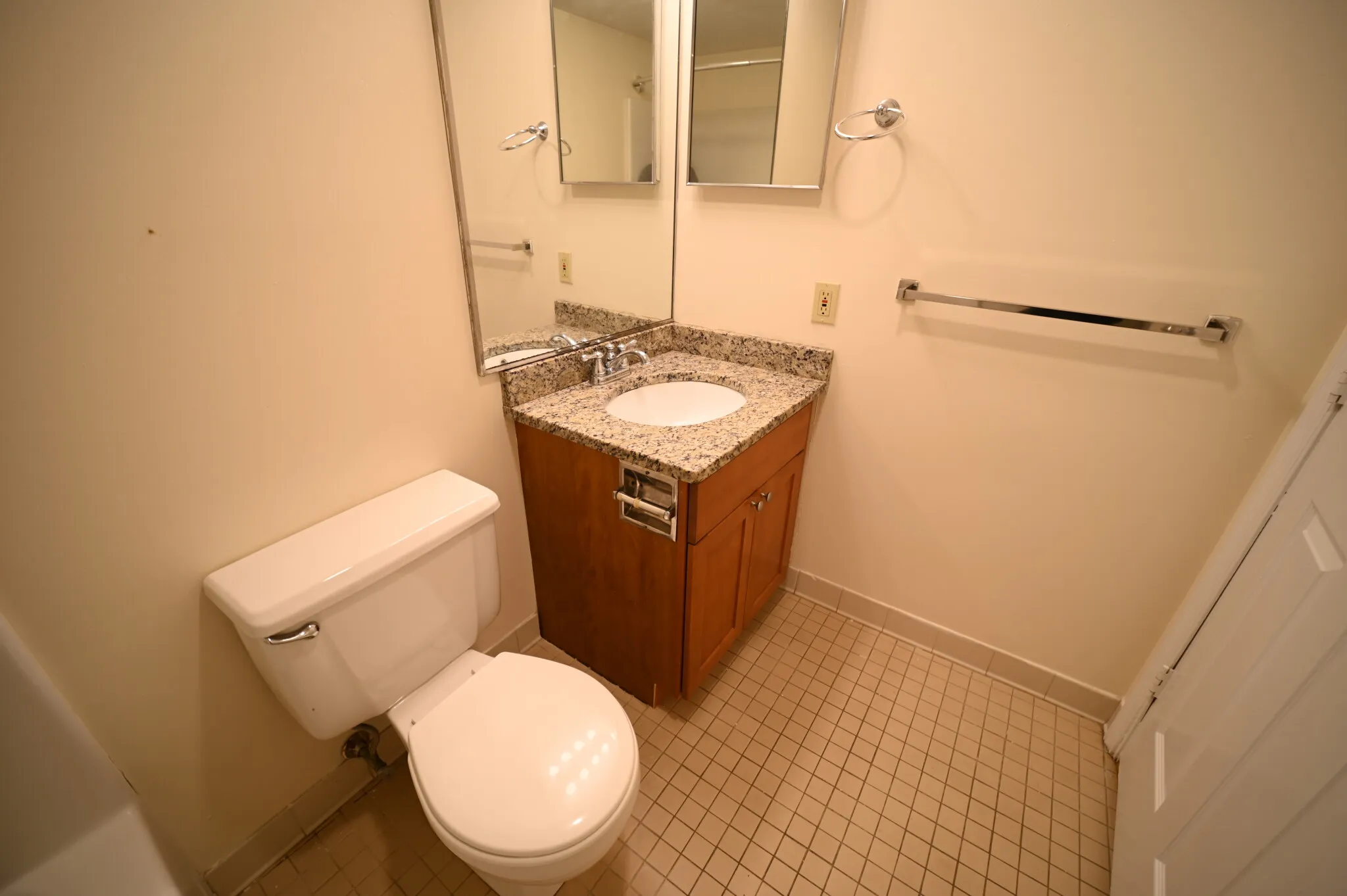 2 bed, 1.5 bath apartment for rent at 345 Franklin St Unit 304, Riverside — photo 10 of 15