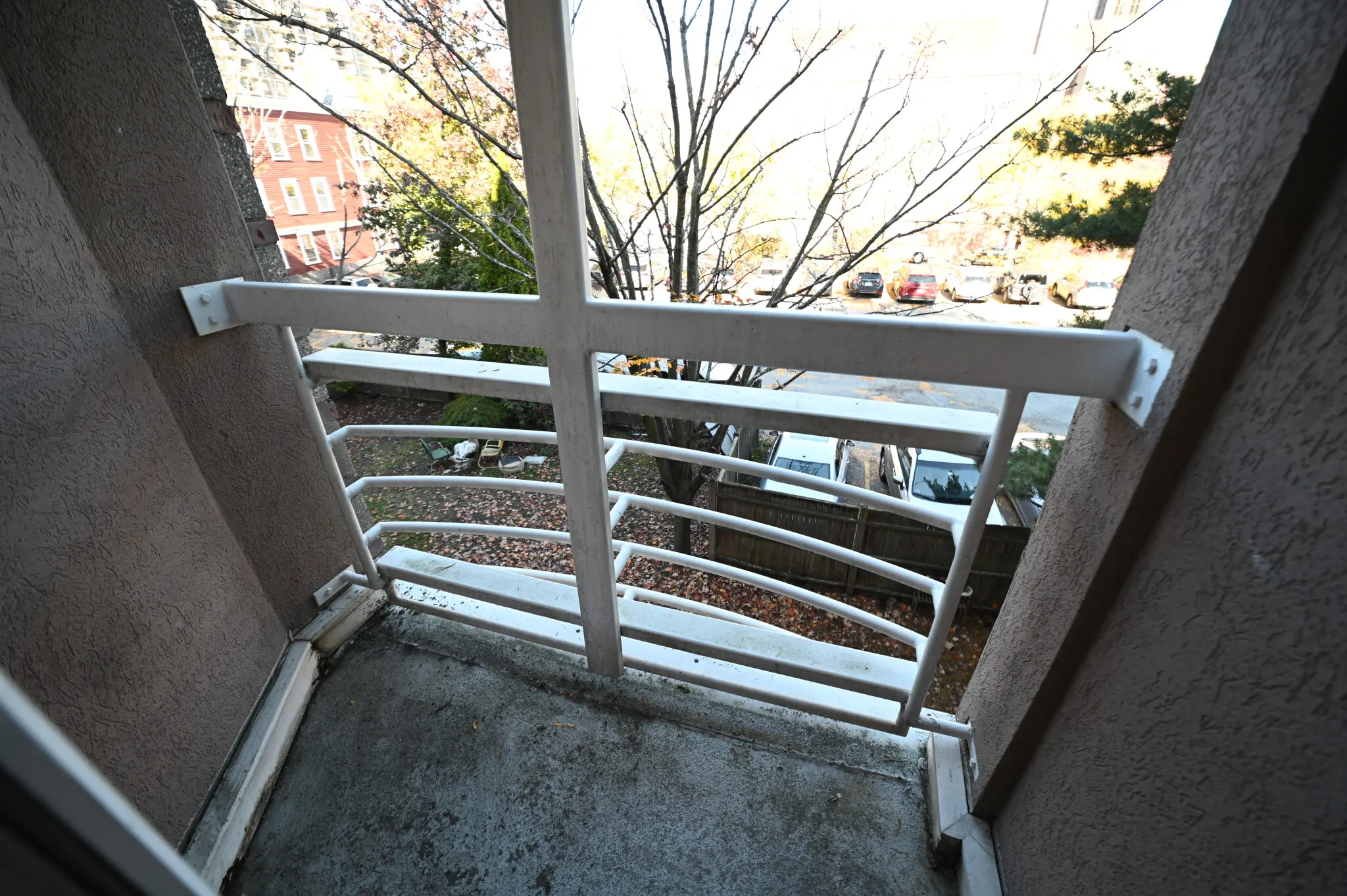 2 bed, 1.5 bath apartment for rent at 345 Franklin St Unit 304, Riverside — photo 4 of 15