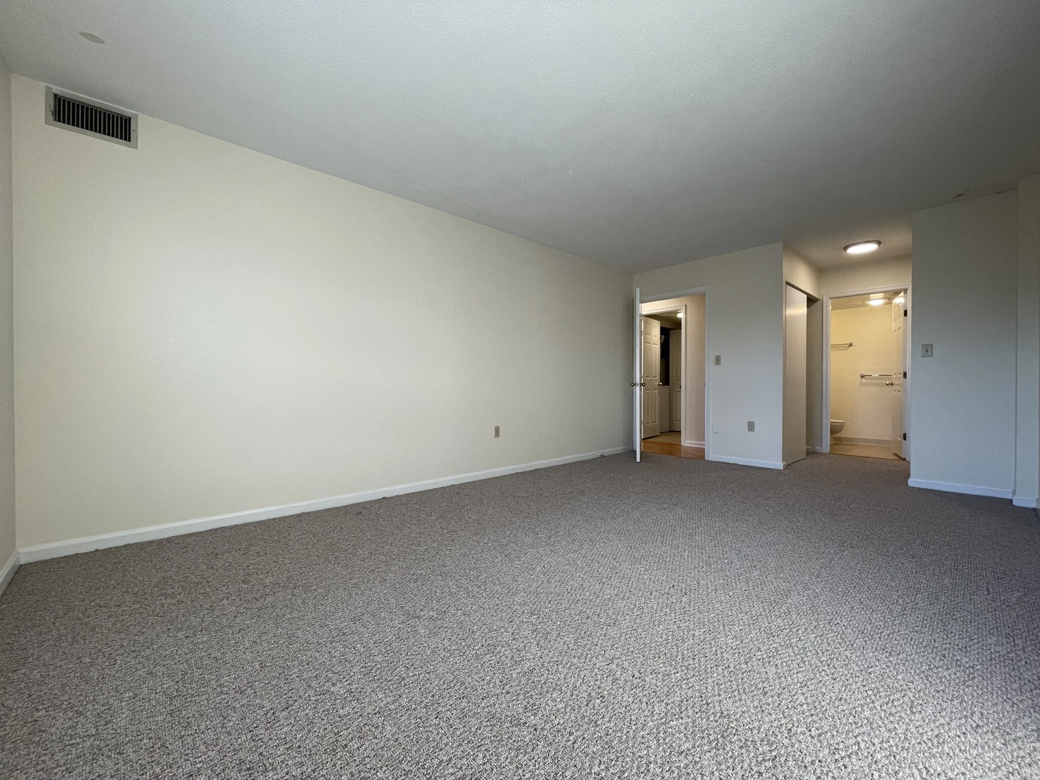 2 bed, 2 bath apartment for rent at 345 Franklin St Unit 503, Riverside — photo 9 of 19