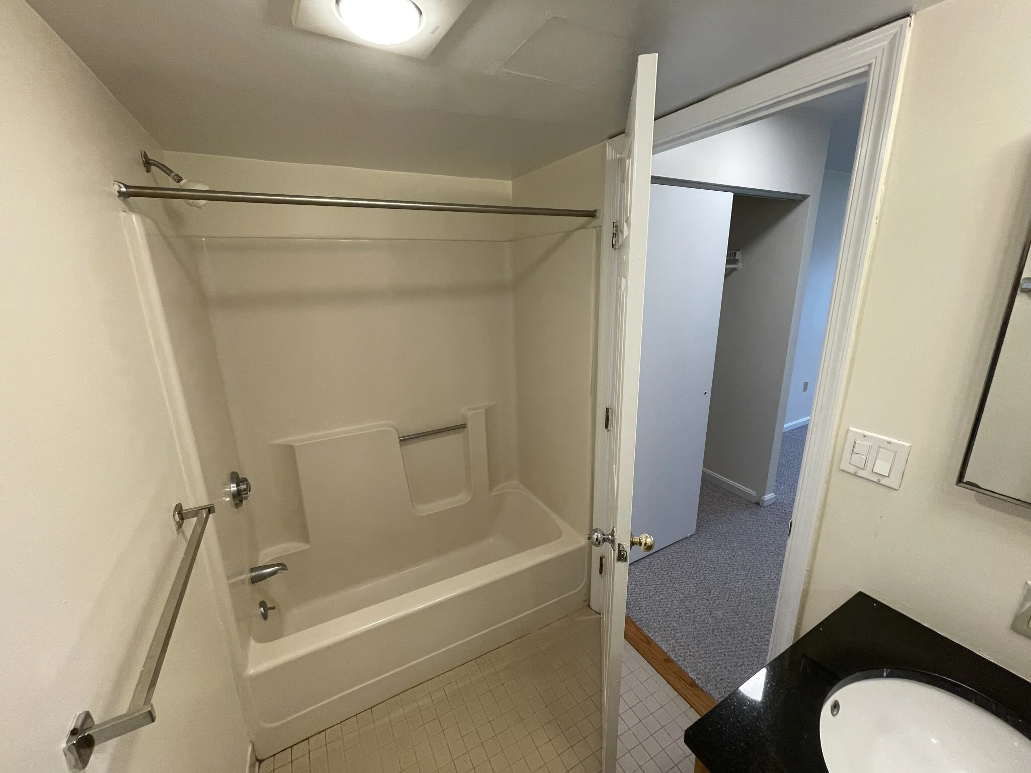 2 bed, 2 bath apartment for rent at 345 Franklin St Unit 503, Riverside — photo 12 of 19