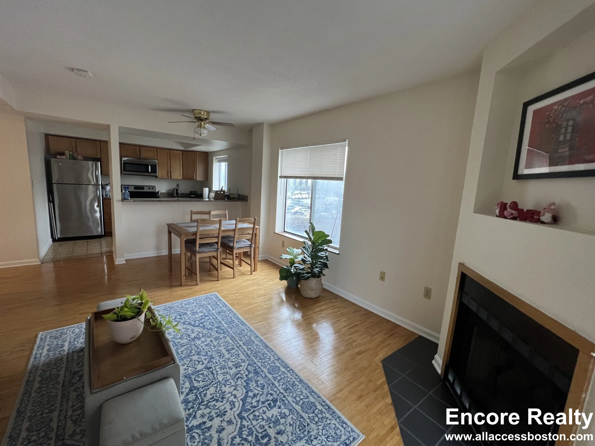 2 bed, 1.5 bath apartment for rent at 345 Franklin St Unit 504M, Riverside — photo 3 of 19