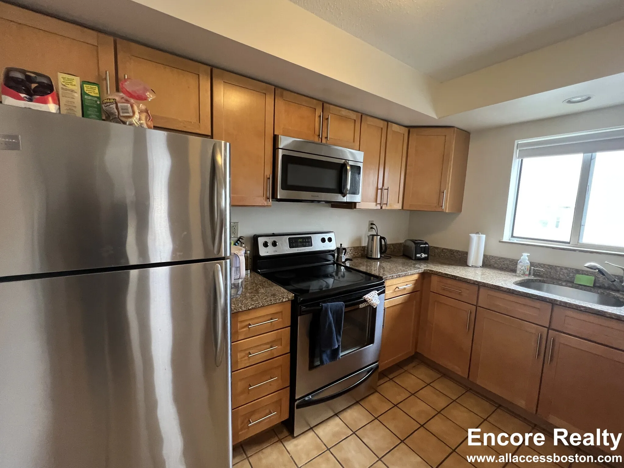 2 bed, 1.5 bath apartment for rent at 345 Franklin St Unit 504M, Riverside — photo 1 of 19