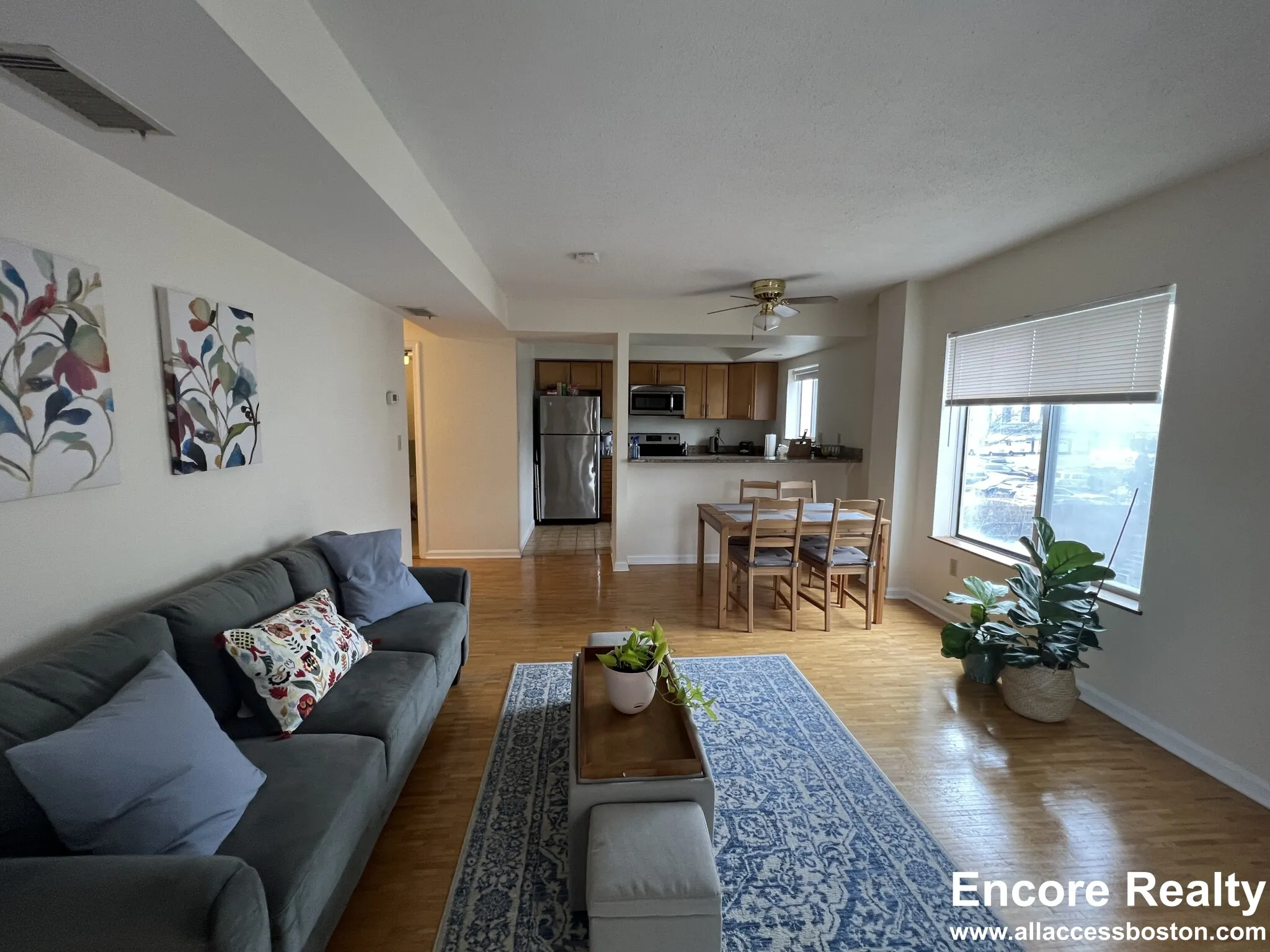 2 bed, 1.5 bath apartment for rent at 345 Franklin St Unit 504M, Riverside — photo 4 of 19