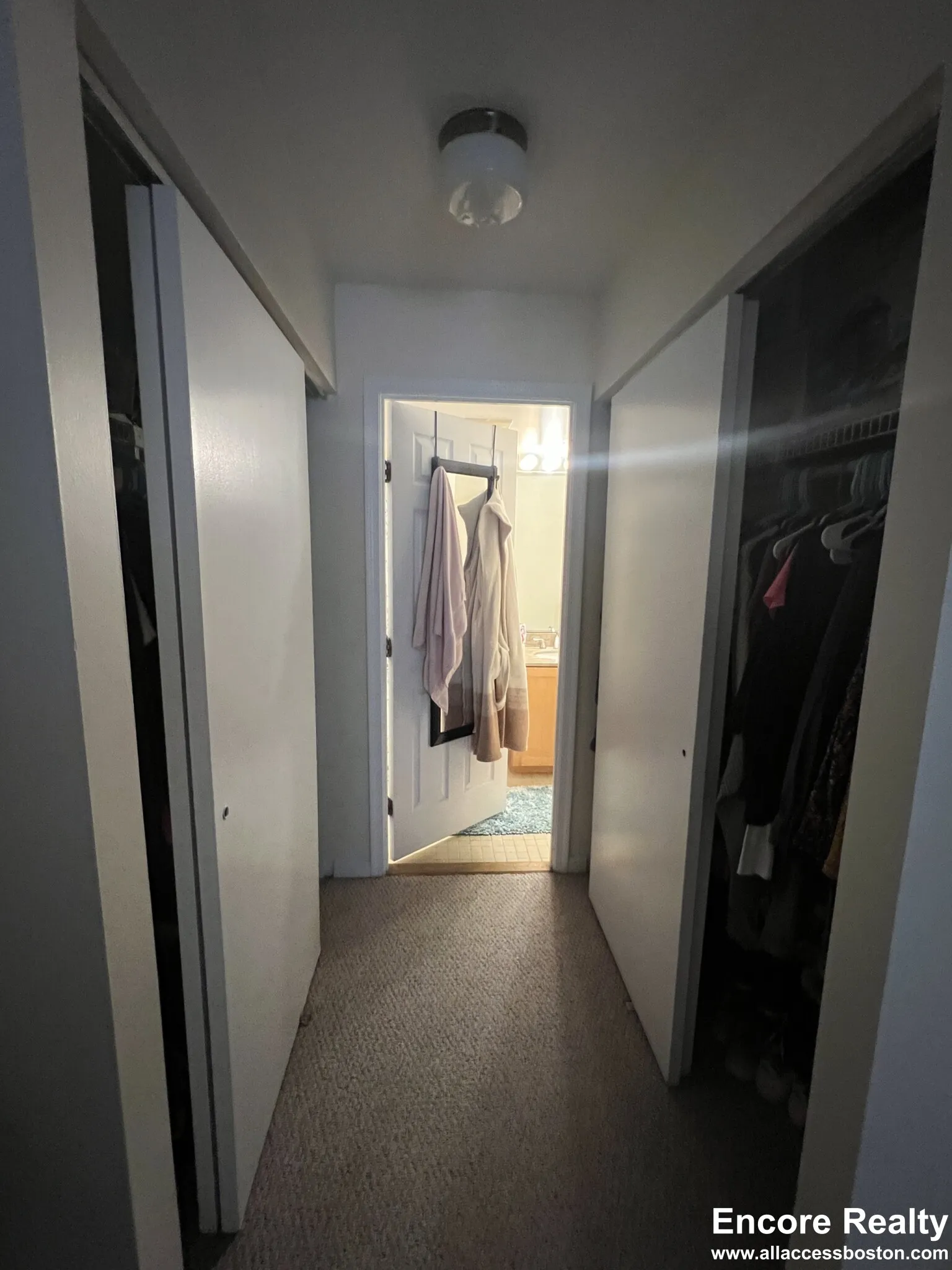 2 bed, 1.5 bath apartment for rent at 345 Franklin St Unit 504M, Riverside — photo 8 of 19