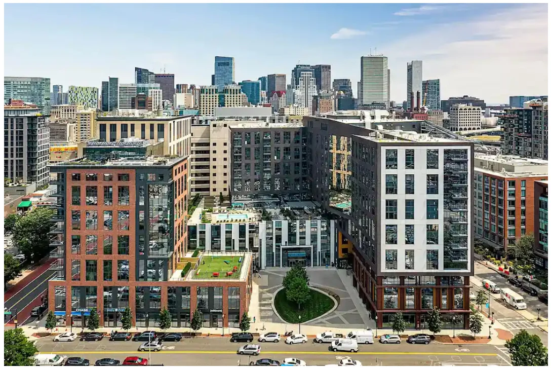 1 bed, 1 bath apartment for rent at 345 Harrison Unit 918, South End