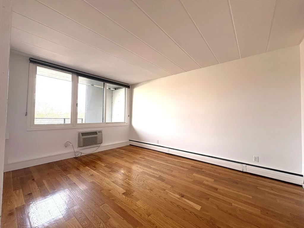 2 bed, 1 bath apartment for rent at 345 Harvard St Unit 4E, Mid-Cambridge — photo 14 of 28