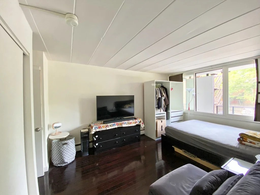 2 bed, 1 bath apartment for rent at 345 Harvard St Unit U1F, Mid-Cambridge — photo 5 of 19