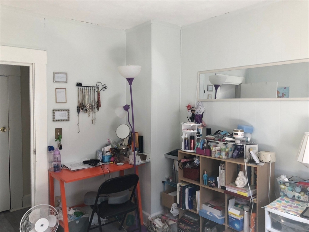4 bed, 1 bath apartment for rent at 345 Savin Hill Ave Unit 2, Dorchester — photo 11 of 16