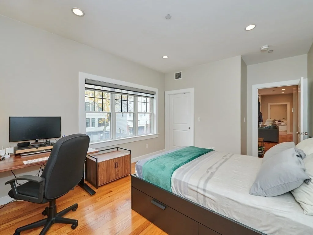2 bed, 2 bath apartment for rent at 345 W Broadway St Unit 1, Boston — photo 8 of 13