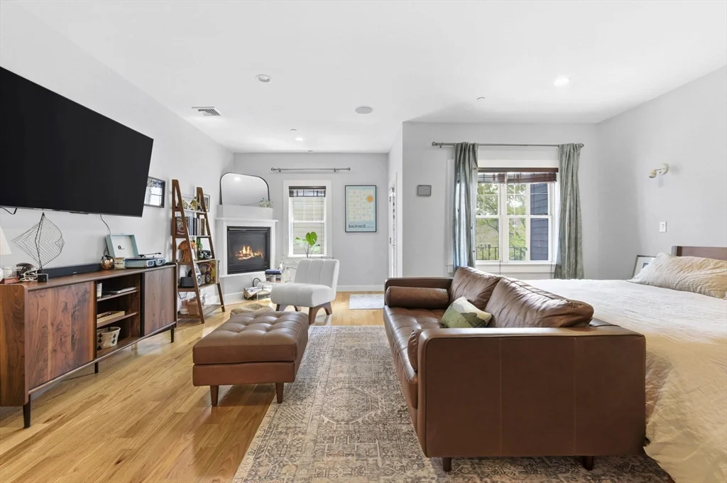 2 bed, 2 bath apartment for rent at 345 W Broadway Unit 8A, South Boston — photo 8 of 17