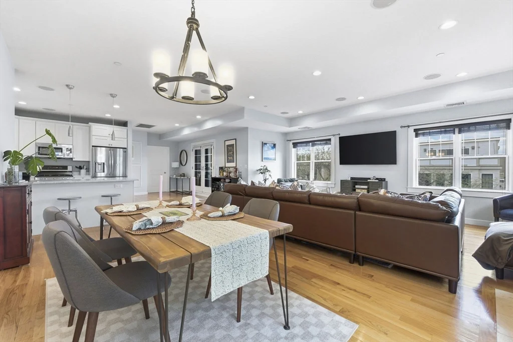 2 bed, 2 bath apartment for rent at 345 W Broadway Unit 8A, South Boston — photo 3 of 17