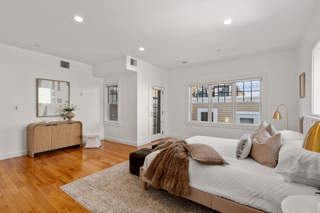 3 bed, 2 bath apartment for rent at 345 W Broadway Unit 9, South Boston — photo 19 of 34