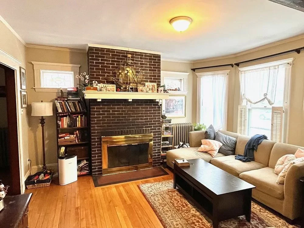 2 bed, 1 bath apartment for rent at 346-348 Belmont St Unit 1, Watertown — photo 3 of 12