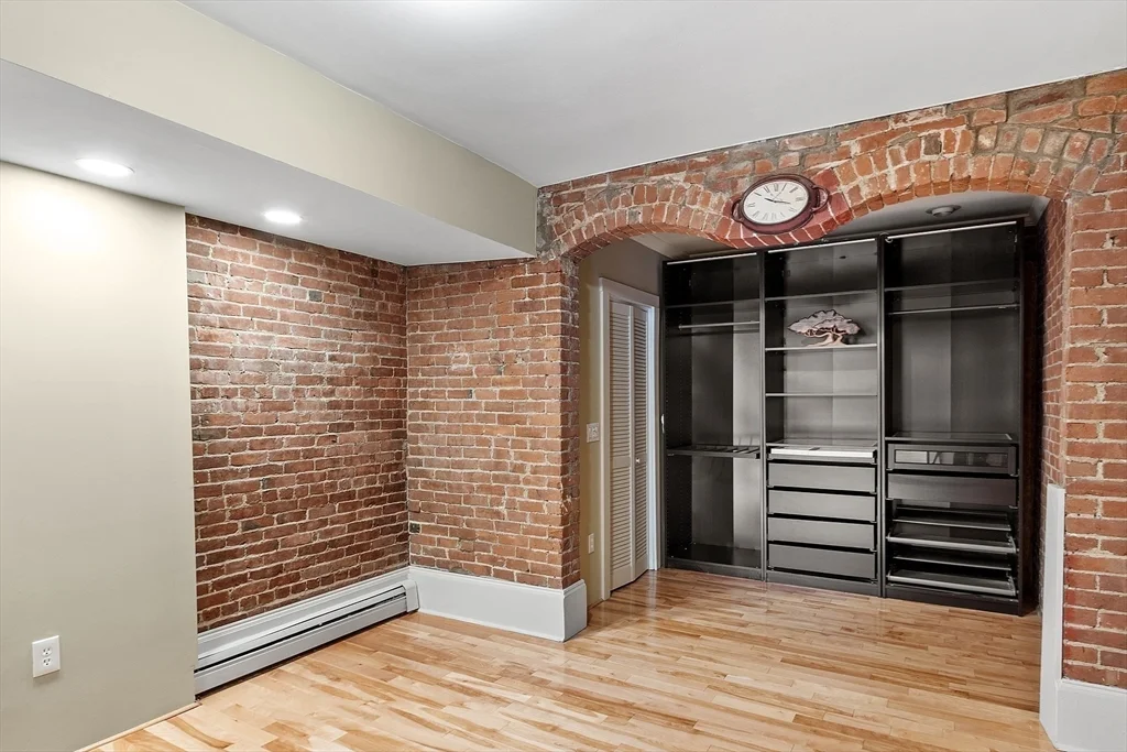 1 bed, 1 bath apartment for rent at 346 Beacon St Unit 1, Back Bay — photo 9 of 18