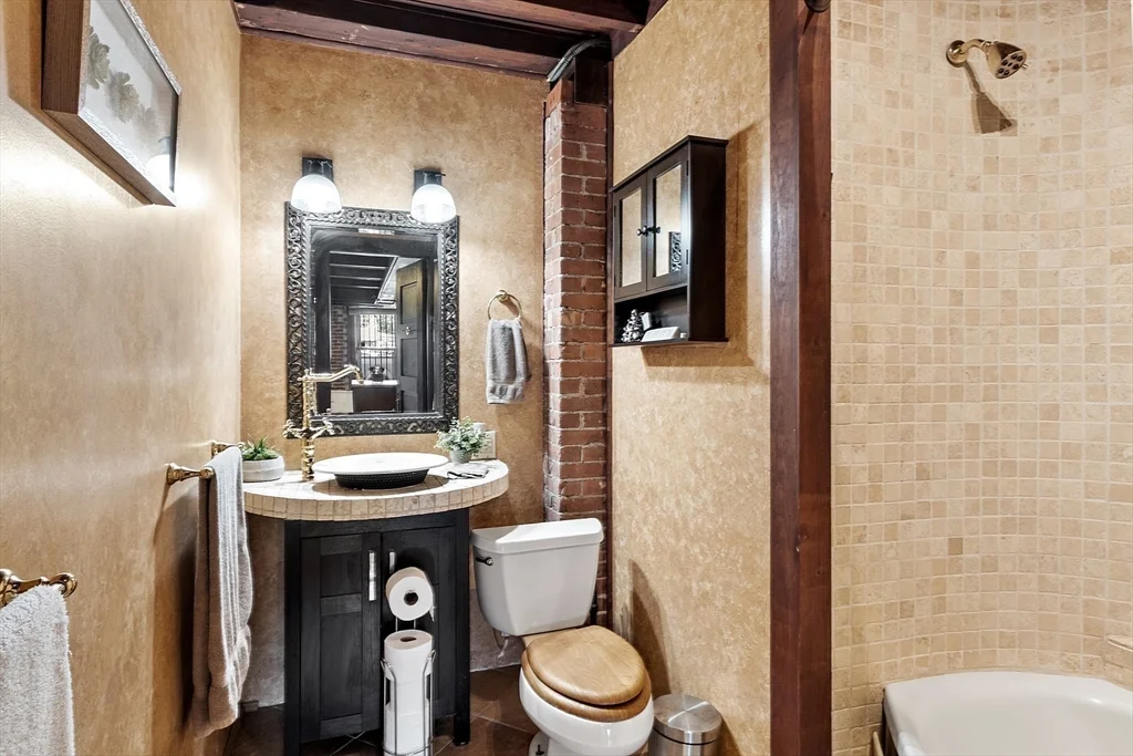 1 bed, 1 bath apartment for rent at 346 Beacon St Unit 1, Back Bay — photo 11 of 18