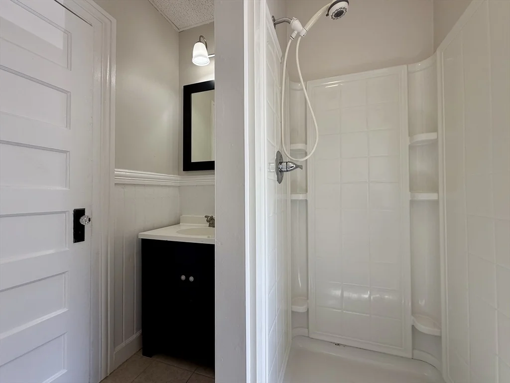 1 bed, 1 bath apartment for rent at 346 Broadway Unit 8, North Attleboro — photo 8 of 12