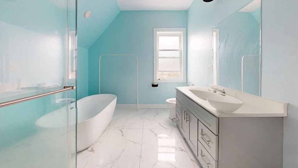 4 bed, 3 bath apartment for rent at 346 Cherry Unit 2, West Newton — photo 10 of 12