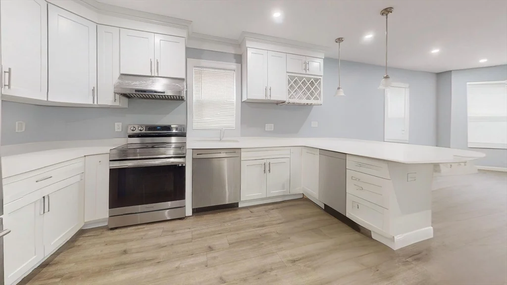 4 bed, 3 bath apartment for rent at 346 Cherry Unit 2, West Newton — photo 1 of 12