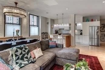 2 bed, 2 bath apartment for rent at 346 Congress St Unit 315, Seaport District — photo 4 of 18
