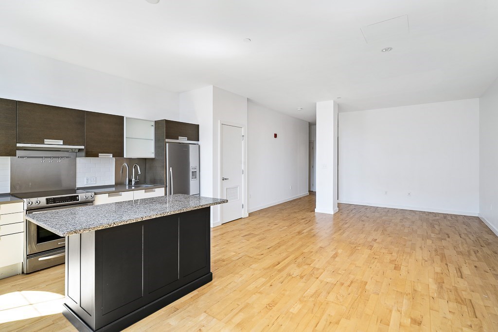 Studio bed, 1 bath apartment for rent at 346 Congress St Unit 513, Seaport District — photo 7 of 19
