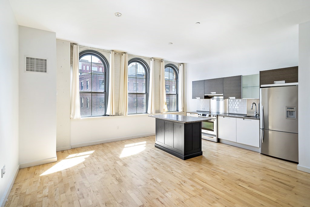 Studio bed, 1 bath apartment for rent at 346 Congress St Unit 513, Seaport District